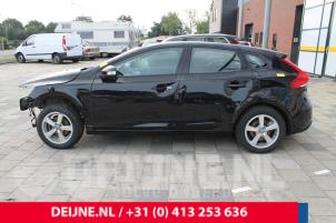Volvo V40 12-