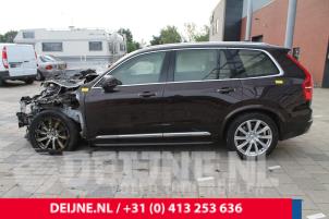 Volvo XC90 16-