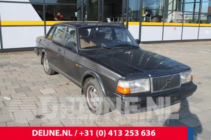 Volvo 2-Serie Sloopvoertuig (1989, Grijs)
