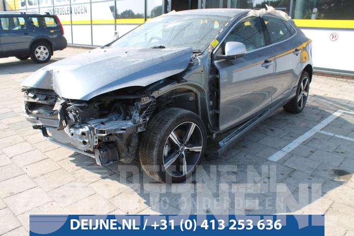Volvo V40 Front brake calliper, right O13618 Donor vehicle
