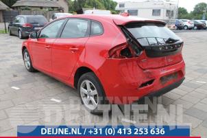 Volvo V40 12-