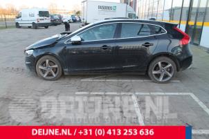 Volvo V40 12-