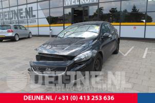 Volvo V40 12-