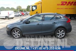 Volvo V40 12-