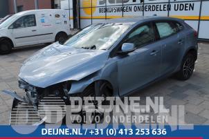Volvo V40 Engine mount O198366 Donor vehicle