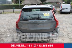 Volvo XC90 16-
