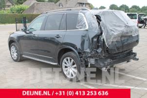 Volvo XC90 16-