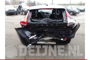 Volvo V40 12-
