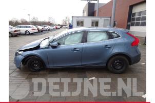 Volvo V40 12-