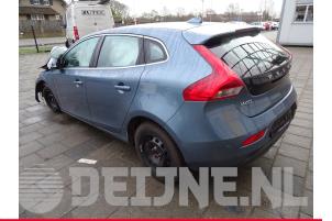 Volvo V40 12-