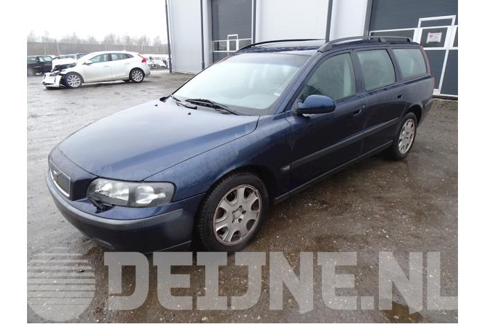 Volvo V70 Hoofdremcilinder O87664 Donorvoertuig