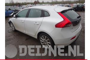 Volvo V40 12-