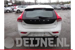 Volvo V40 12-