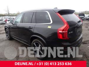 Volvo XC90 16-