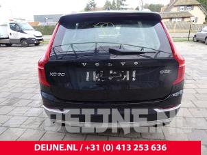 Volvo XC90 16-