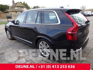 Volvo XC90 16-