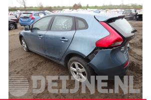 Volvo V40 12-