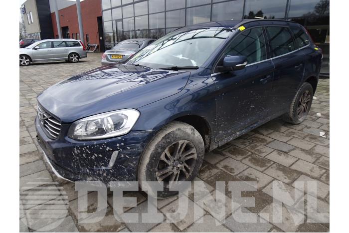 Volvo XC60 Tussenbak 4x4 O28568 Donorvoertuig