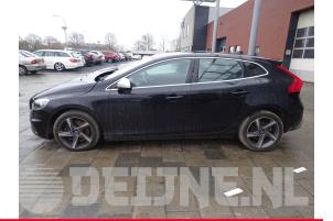 Volvo V40 12-