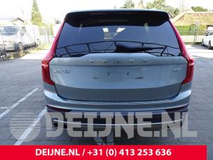 Volvo XC90 16-
