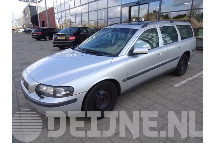 Tussenbak 4x4 - Volvo V70