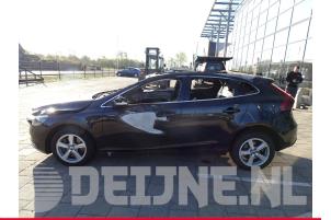Volvo V40 12-