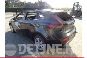 Volvo V40 12-