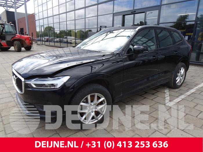 Volvo XC60 II 2.0 T5 16V AWD Sloopvoertuig (2019, Zwart)