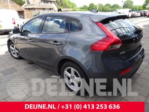 Volvo V40 12-