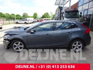 Volvo V40 12-