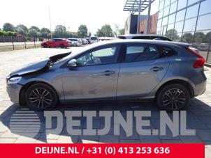 Volvo V40 12-