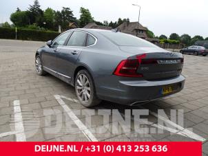 Volvo S90 17-