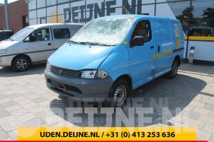 Toyota Hiace Scheibenwischermotor vorne O59613 Spenderfahrzeug