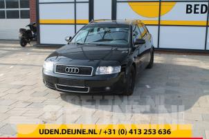 Audi A4 Bremszange links vorne O52662 Spenderfahrzeug