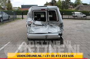 Volkswagen Caddy 04-