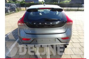 Volvo V40 12-