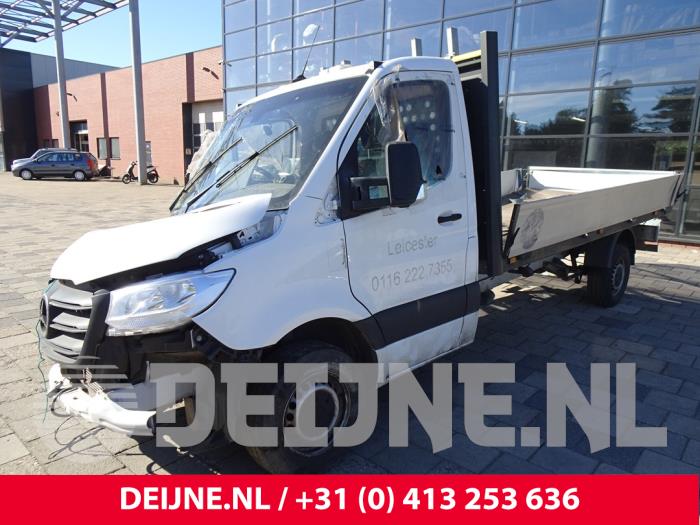 Mercedes Sprinter Regelunit Multi Media O107527 Donorvoertuig