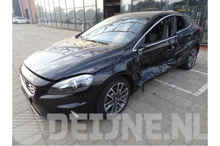 Volvo V40 12-