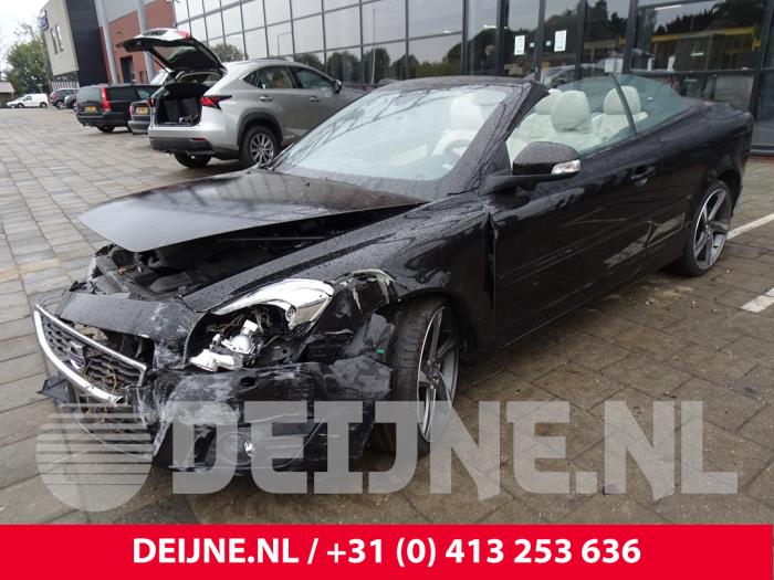 Volvo C70 06-