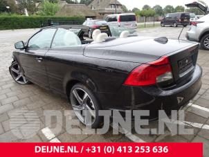 Volvo C70 06-