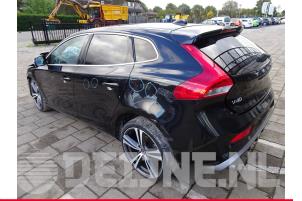 Volvo V40 12-