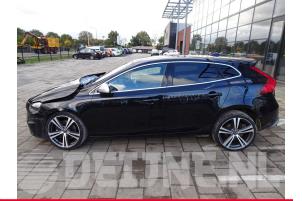 Volvo V40 12-