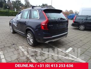 Volvo XC90 16-