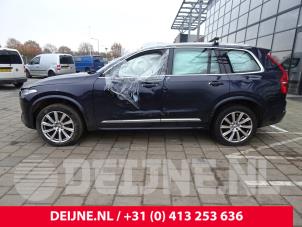 Volvo XC90 16-