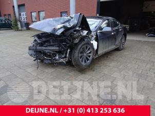 Tesla Model S Steuergerät Heizung O97926 Spenderfahrzeug
