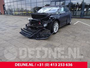 Tesla Model X ABS Pomp O97155 Donorvoertuig