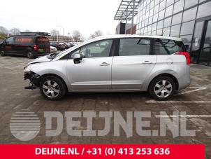 Peugeot 5008 09-
