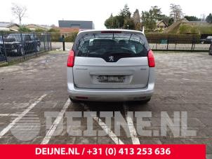 Peugeot 5008 09-