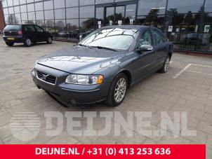 Volvo S60 Zijskirt links O99800 Donorvoertuig