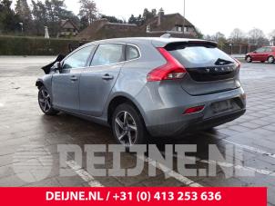 Volvo V40 12-